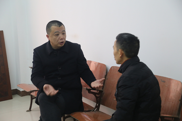 01院长年关坚守在执行第一线，化解执行矛盾_副本.jpg