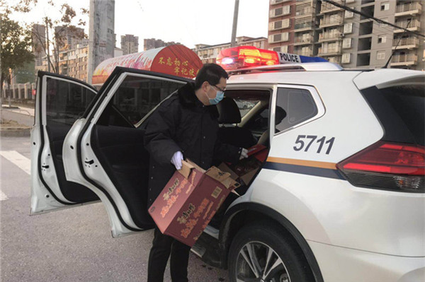 05他们，是后勤保障人员.jpg