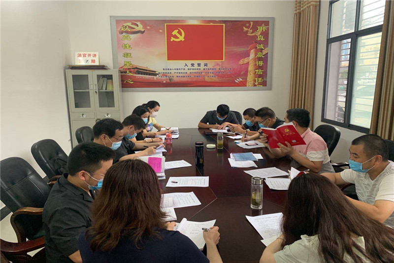 eab1adde2e313cac6e6bbe2996c8ce0.jpg