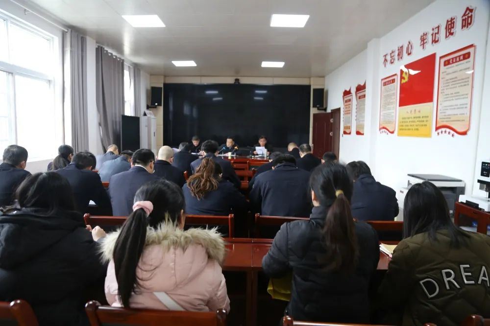 自查自纠警示教育照片.jpg